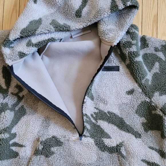 ESSENTIALS CAMO FLEECE JACKET - Picture 5 of 5